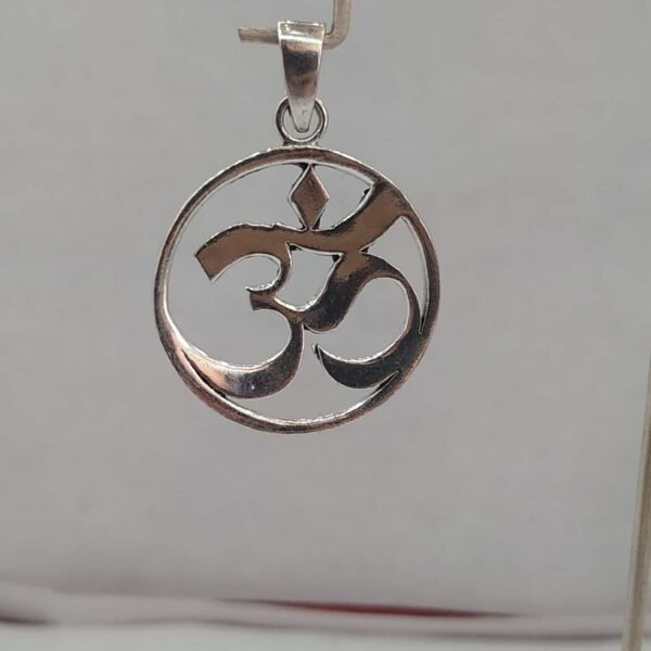 Om Silver Locket092.5
